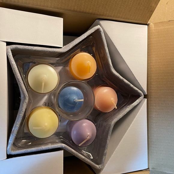 PartyLite Platinum Star Gift Set, 6 scented candles & glass holder in Box - Picture 7 of 8